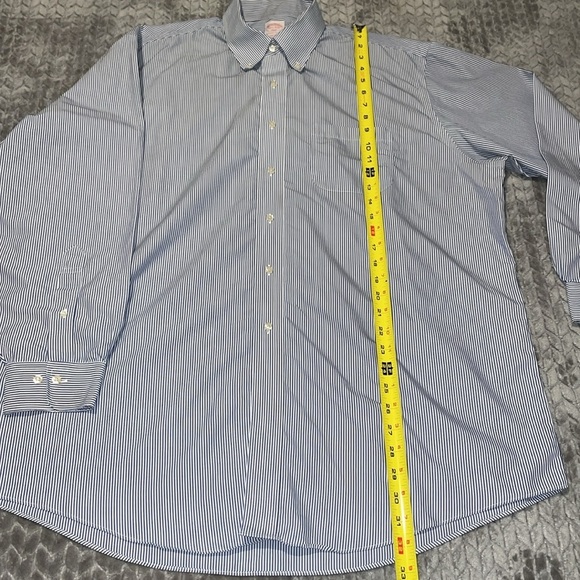 Brooks Brothers Long Sleeve Button Down Shirt.  100% Cotton.  Size 17.5-4/5. - Picture 5 of 8